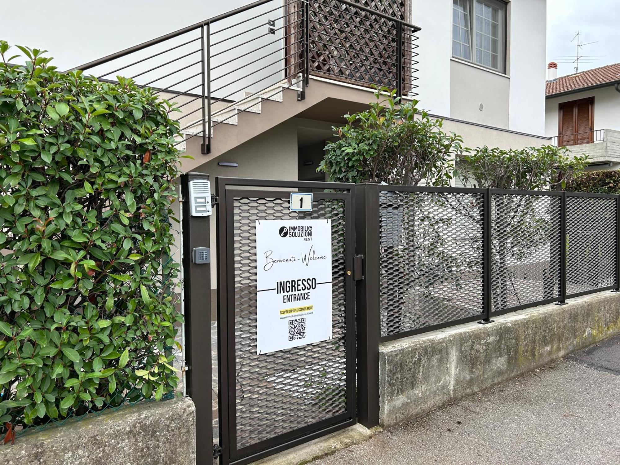 Treviolo - Immobili E Soluzioni Rent Lägenhet Exteriör bild